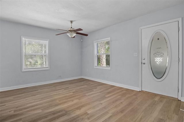 205 W MAPLE STREET, Davenport, FL 33837
