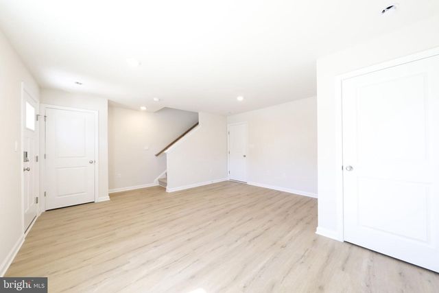 23 E CLEMENTON RD, Gibbsboro, NJ 08026