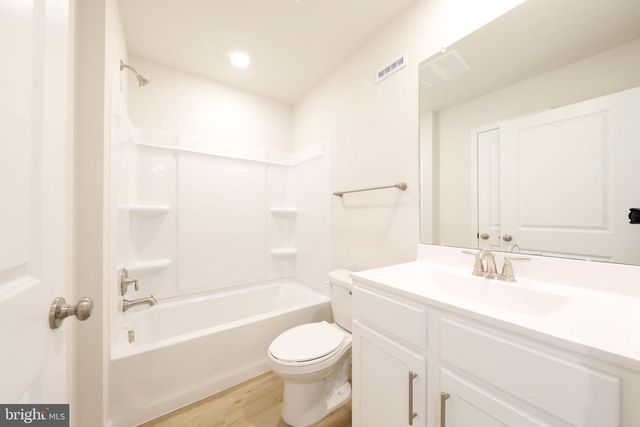 23 E CLEMENTON RD, Gibbsboro, NJ 08026