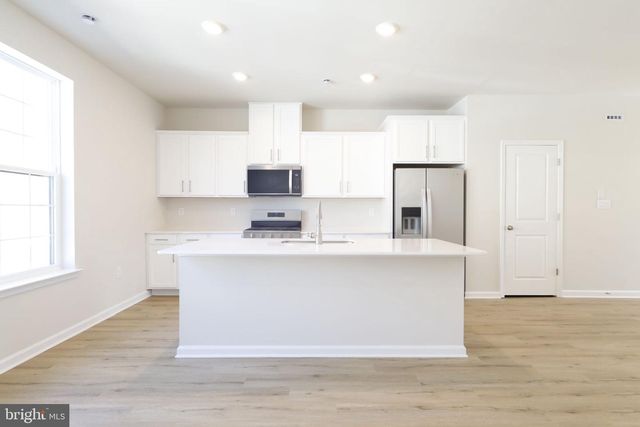 23 E CLEMENTON RD, Gibbsboro, NJ 08026