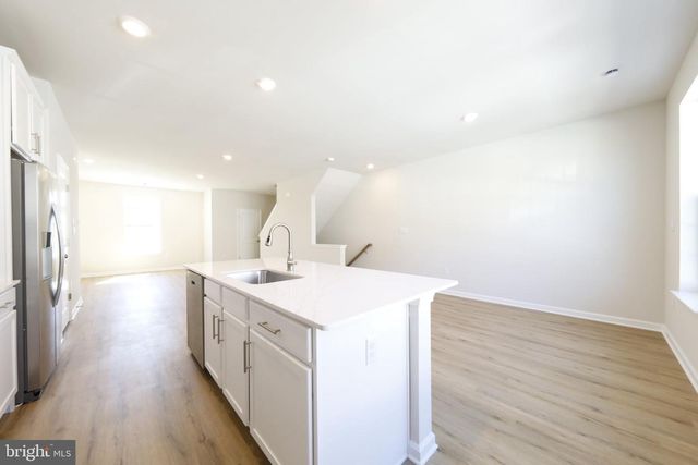 23 E CLEMENTON RD, Gibbsboro, NJ 08026