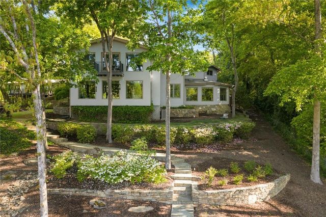 594 Hilltop Lane, Berkeley Lake, GA 30096
