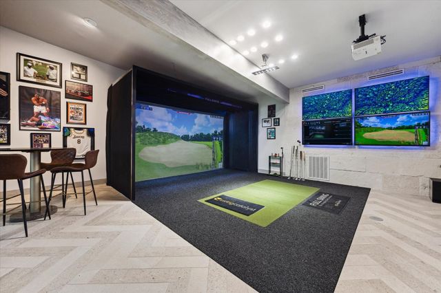 8 E Rivercrest Drive, Houston, TX 77042