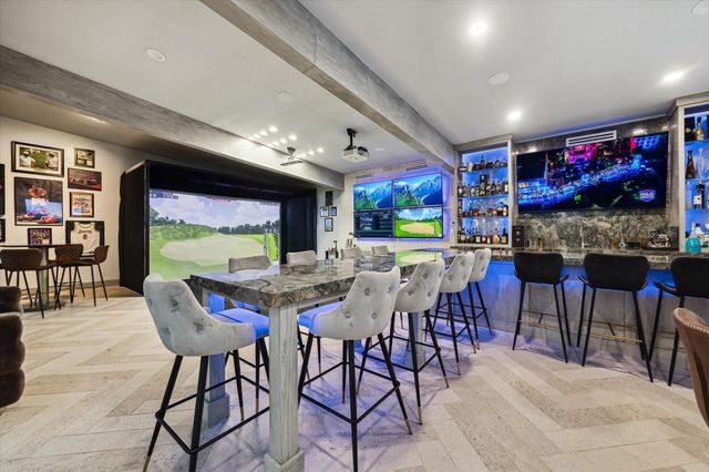 8 E Rivercrest Drive, Houston, TX 77042