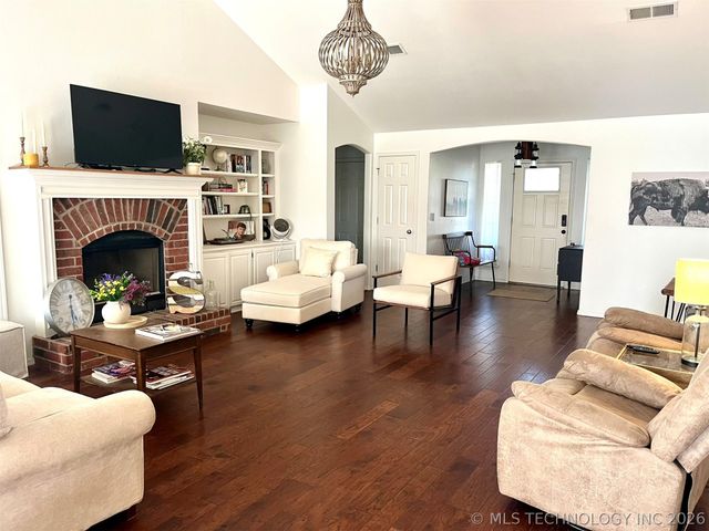 9922 N 120th Avenue E, Owasso, OK 74055
