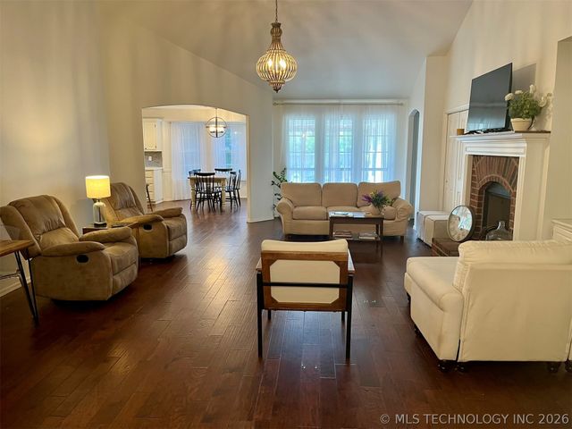 9922 N 120th Avenue E, Owasso, OK 74055