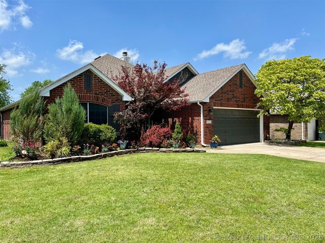 9922 N 120th Avenue E, Owasso, OK 74055