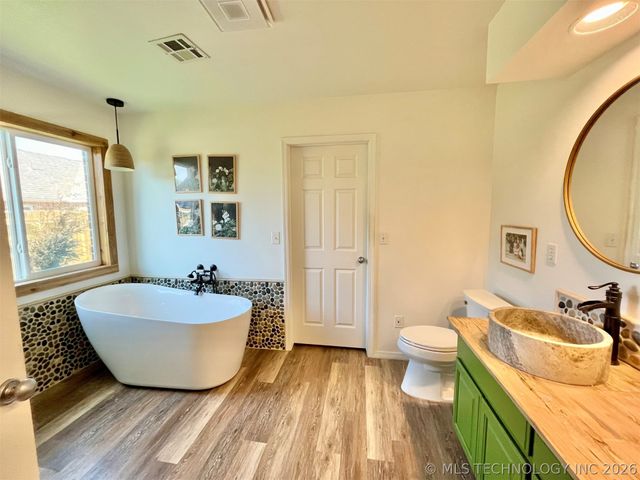 9922 N 120th Avenue E, Owasso, OK 74055