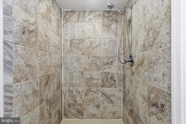 4029 GAULT PL NE, Washington, DC 20019