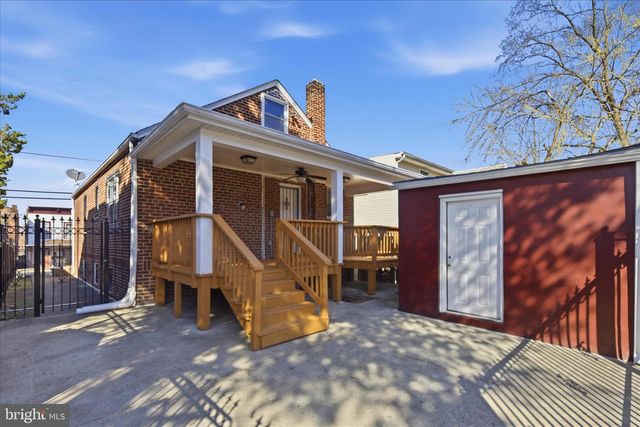 4029 GAULT PL NE, Washington, DC 20019