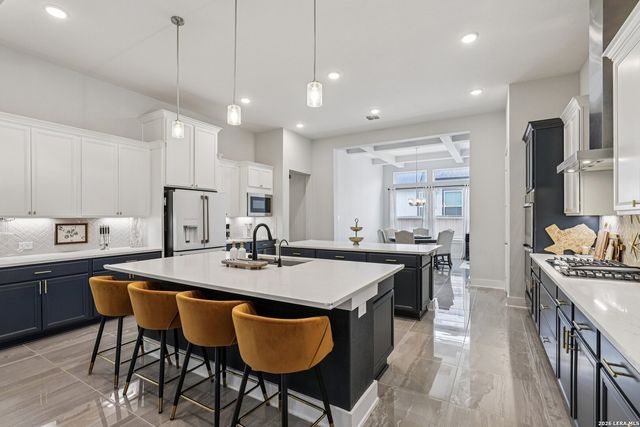 156 Moon, Castroville, TX 78009