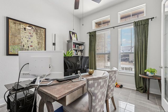 156 Moon, Castroville, TX 78009