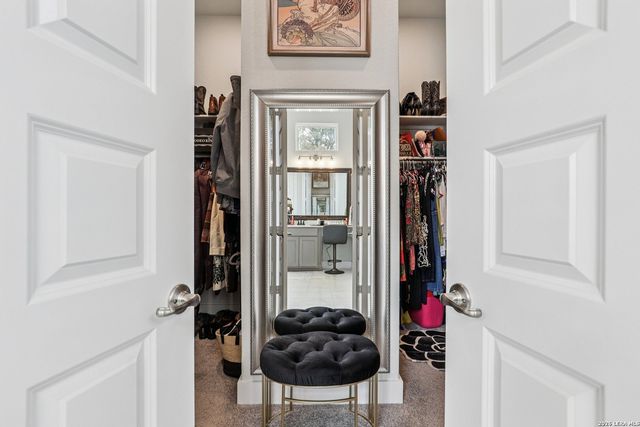 156 Moon, Castroville, TX 78009