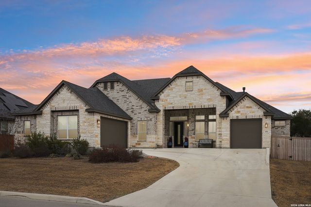 156 Moon, Castroville, TX 78009