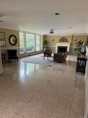 151-15 84th Street 5N, Howard Beach, NY 11414