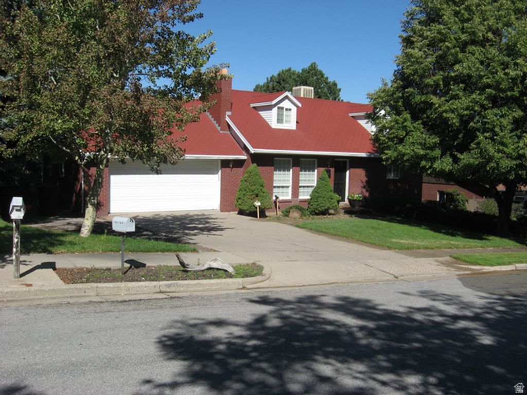 3166 S LINDEN, Bountiful, UT 84010