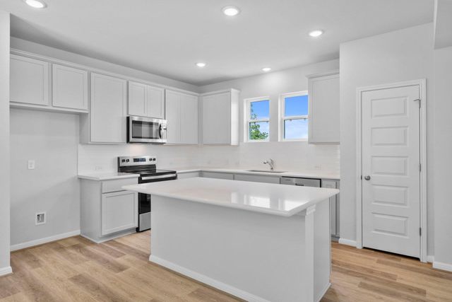 106 Wesley Miller LN, Taylor, TX 76574