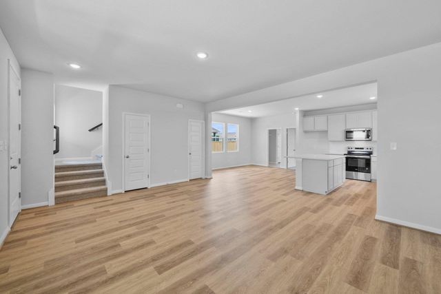 106 Wesley Miller LN, Taylor, TX 76574
