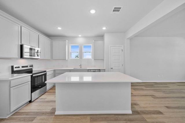 106 Wesley Miller LN, Taylor, TX 76574