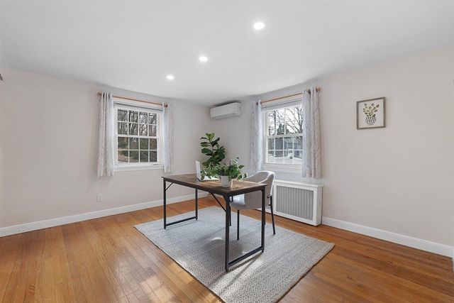 553 Elm St, Marlborough, MA 01752