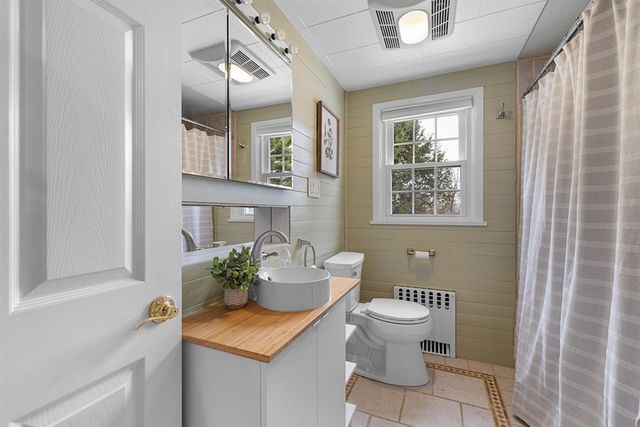 553 Elm St, Marlborough, MA 01752