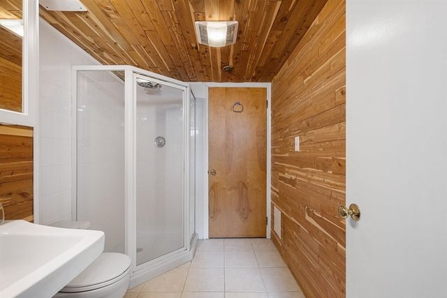 553 Elm St, Marlborough, MA 01752