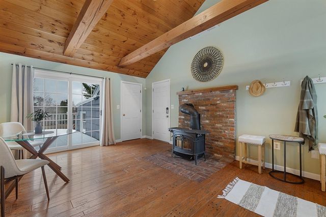 553 Elm St, Marlborough, MA 01752