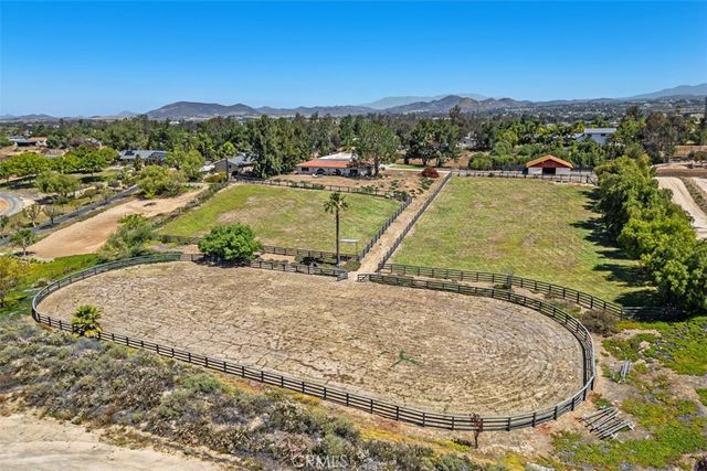 35820 Pauba Road, Temecula, CA 92592