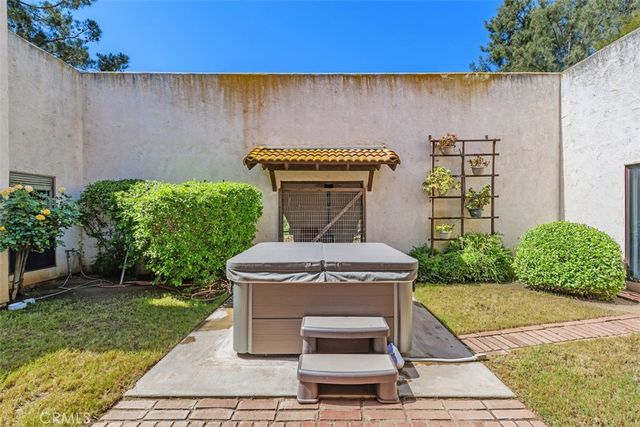 35820 Pauba Road, Temecula, CA 92592