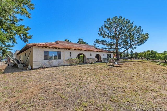 35820 Pauba Road, Temecula, CA 92592