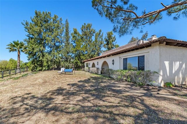 35820 Pauba Road, Temecula, CA 92592