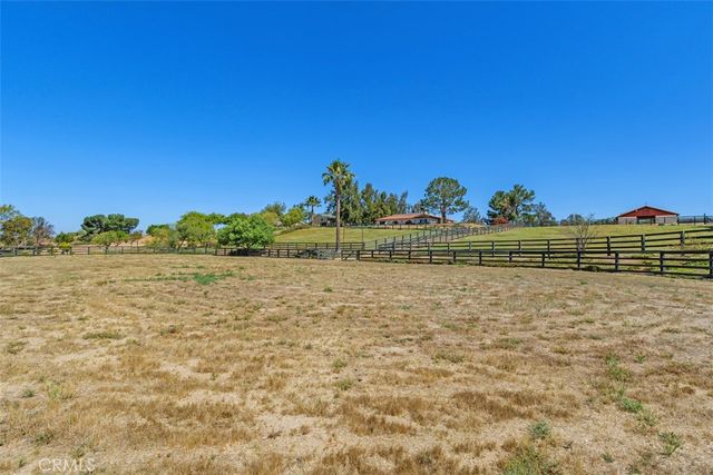 35820 Pauba Road, Temecula, CA 92592