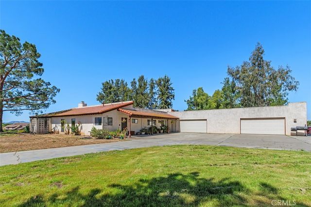 35820 Pauba Road, Temecula, CA 92592
