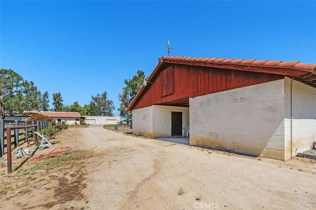 35820 Pauba Road, Temecula, CA 92592