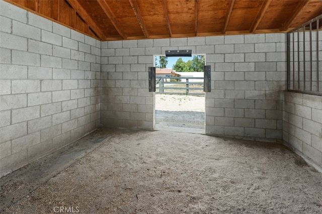 35820 Pauba Road, Temecula, CA 92592