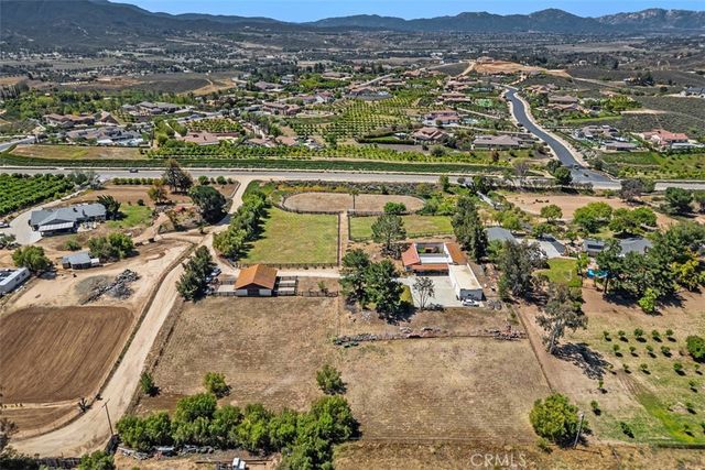 35820 Pauba Road, Temecula, CA 92592
