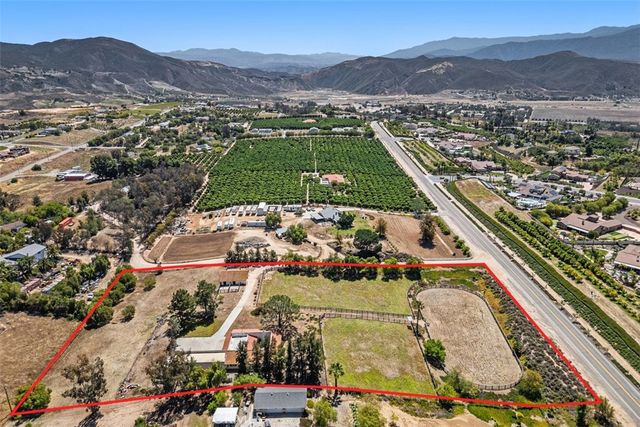 35820 Pauba Road, Temecula, CA 92592