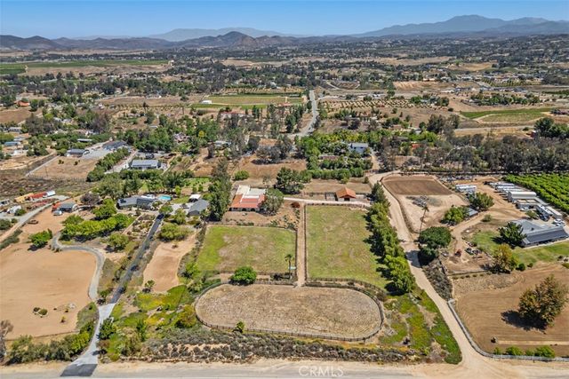 35820 Pauba Road, Temecula, CA 92592