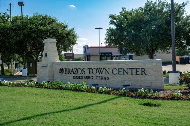 4911 Benton Woods Trail, Rosenberg, TX 77471