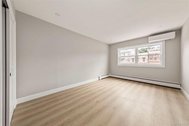 40 Autumn Avenue, Brooklyn, NY 11208