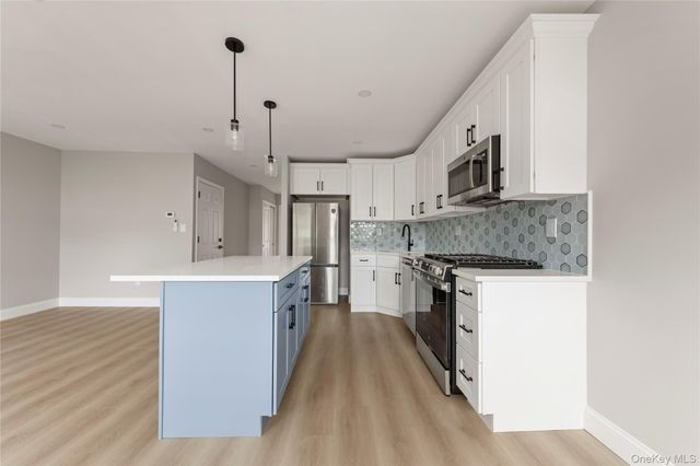 40 Autumn Avenue, Brooklyn, NY 11208
