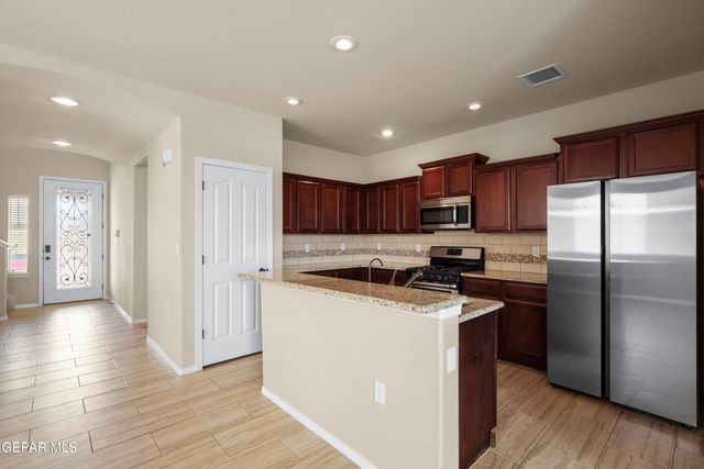 7524 EAGLE VISTA Drive, El Paso, TX 79911