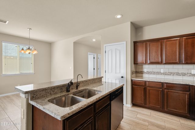 7524 EAGLE VISTA Drive, El Paso, TX 79911