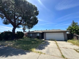 9211 Eaglepoint Ln, Stockton, CA 95210