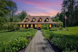 196 Brigham Hill Rd, Grafton, MA 01536