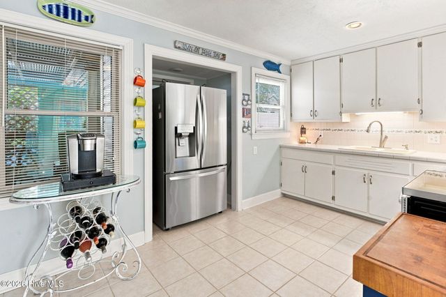 315 NE 40th Street, Oak Island, NC 28465