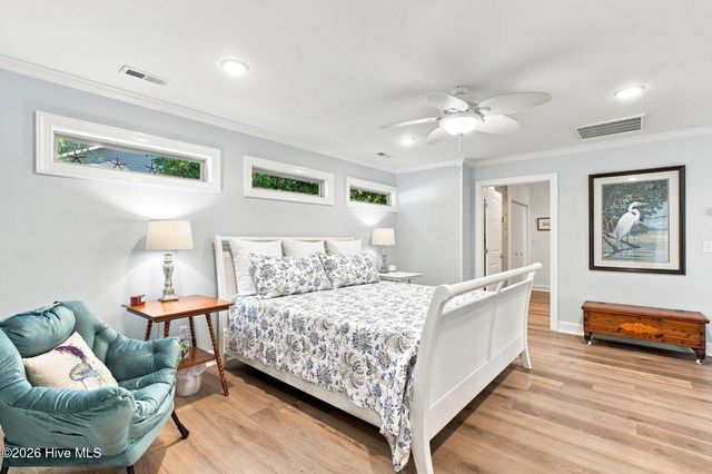 315 NE 40th Street, Oak Island, NC 28465