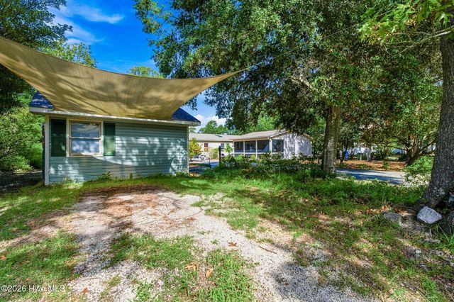 315 NE 40th Street, Oak Island, NC 28465