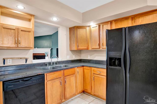 1024 Oak View Dr, Pensacola, FL 32506