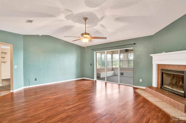 1024 Oak View Dr, Pensacola, FL 32506